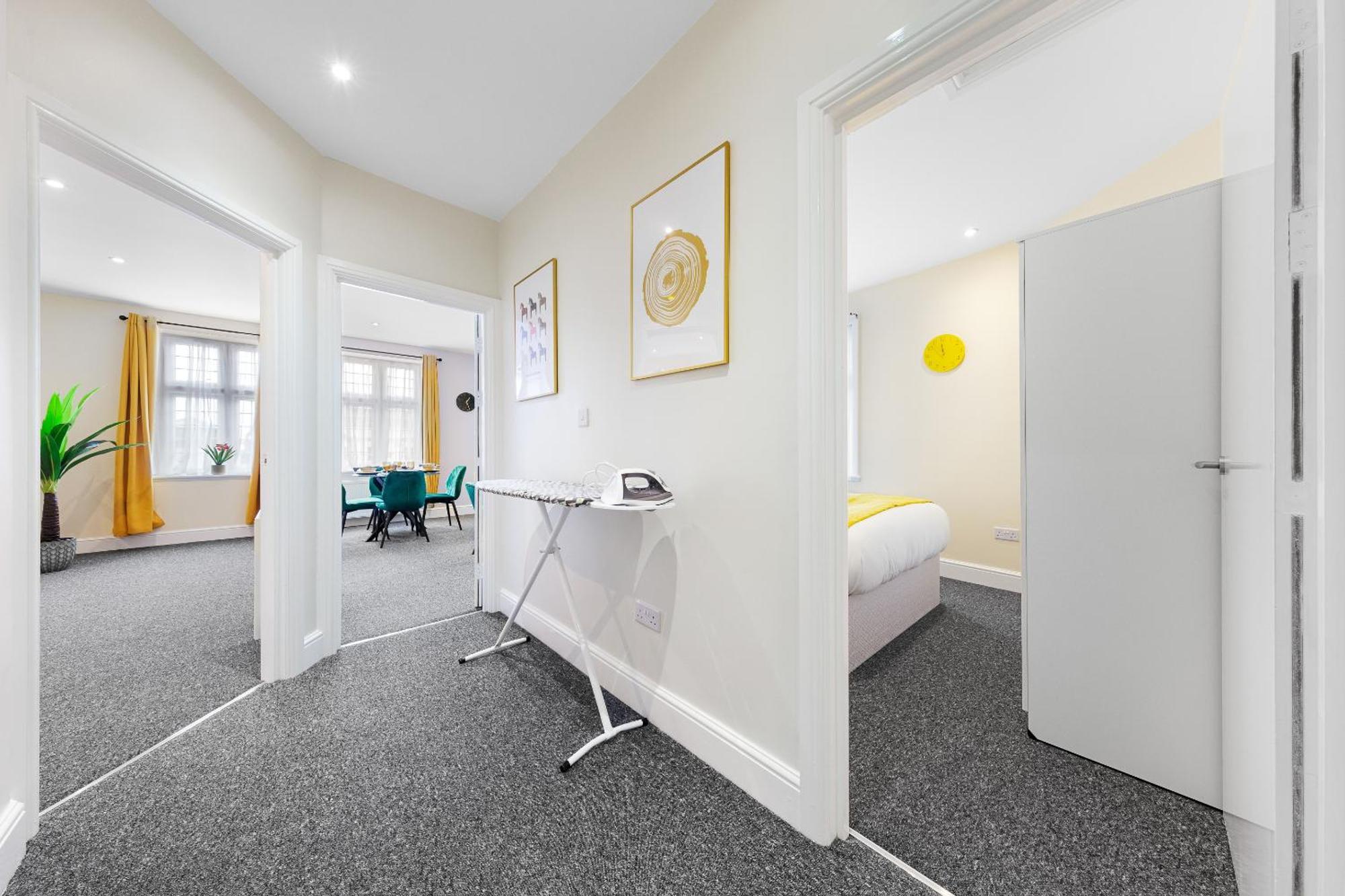 Elegant 2Br London Hideaway- King Bed, Sleeps 6 - Parking- Instant Book- 20 Percent Off Limited Time! Barnet Exterior photo