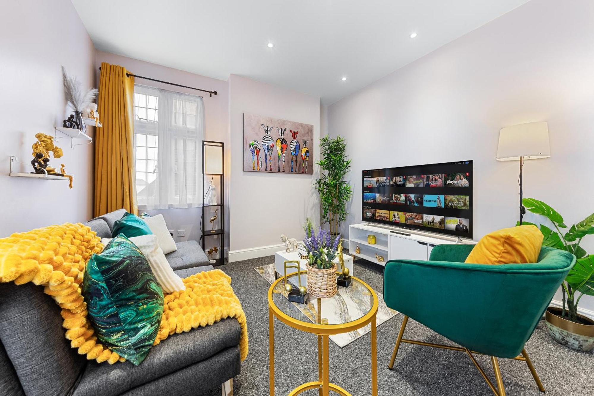 Elegant 2Br London Hideaway- King Bed, Sleeps 6 - Parking- Instant Book- 20 Percent Off Limited Time! Barnet Exterior photo